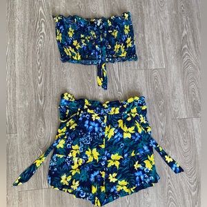 XL two piece floral matching set.